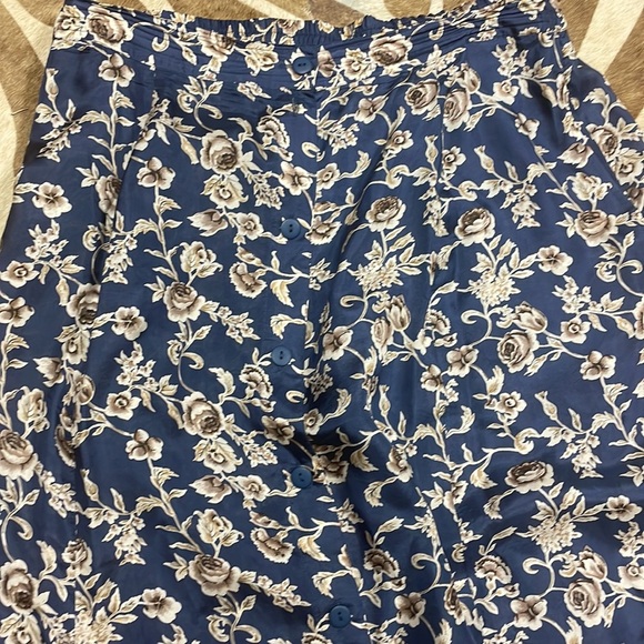 Anna And Frank Silk Navy Floral Skirt Set - Picture 2 of 6